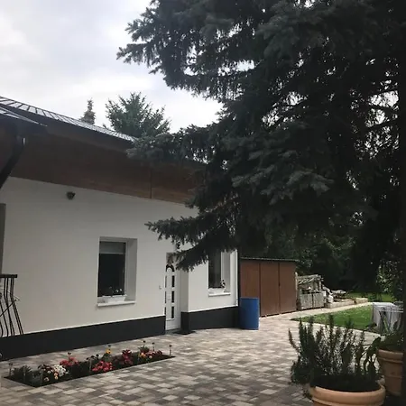 Balatonkenesei Vendeghaz * バラトンケネシェ