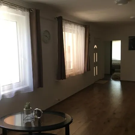 Balatonkenesei Vendeghaz バラトンケネシェ