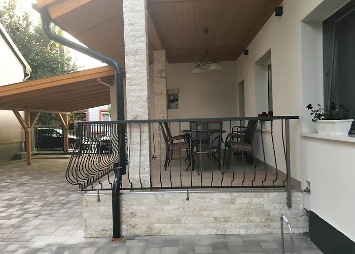 Balatonkenesei Vendeghaz דירה